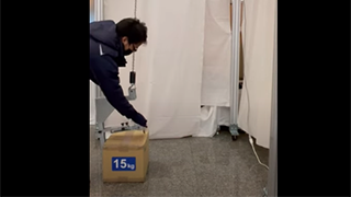 動画のサムネイル01