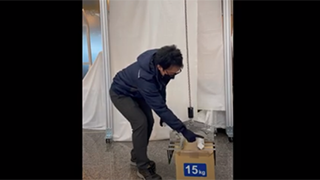 動画のサムネイル03